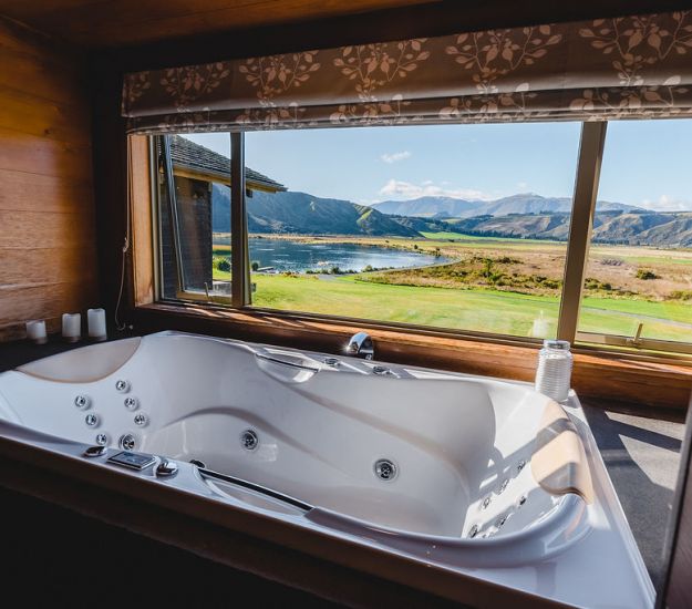 Paewaka Bathtub